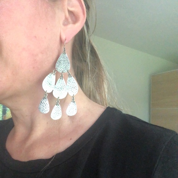 Earrings - Picture 4 of 7